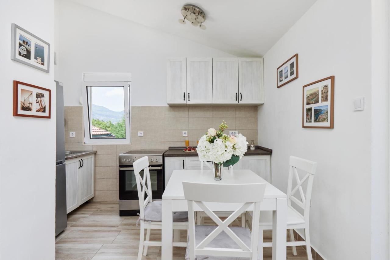 Apartment Plagenti With Sea View コトル エクステリア 写真